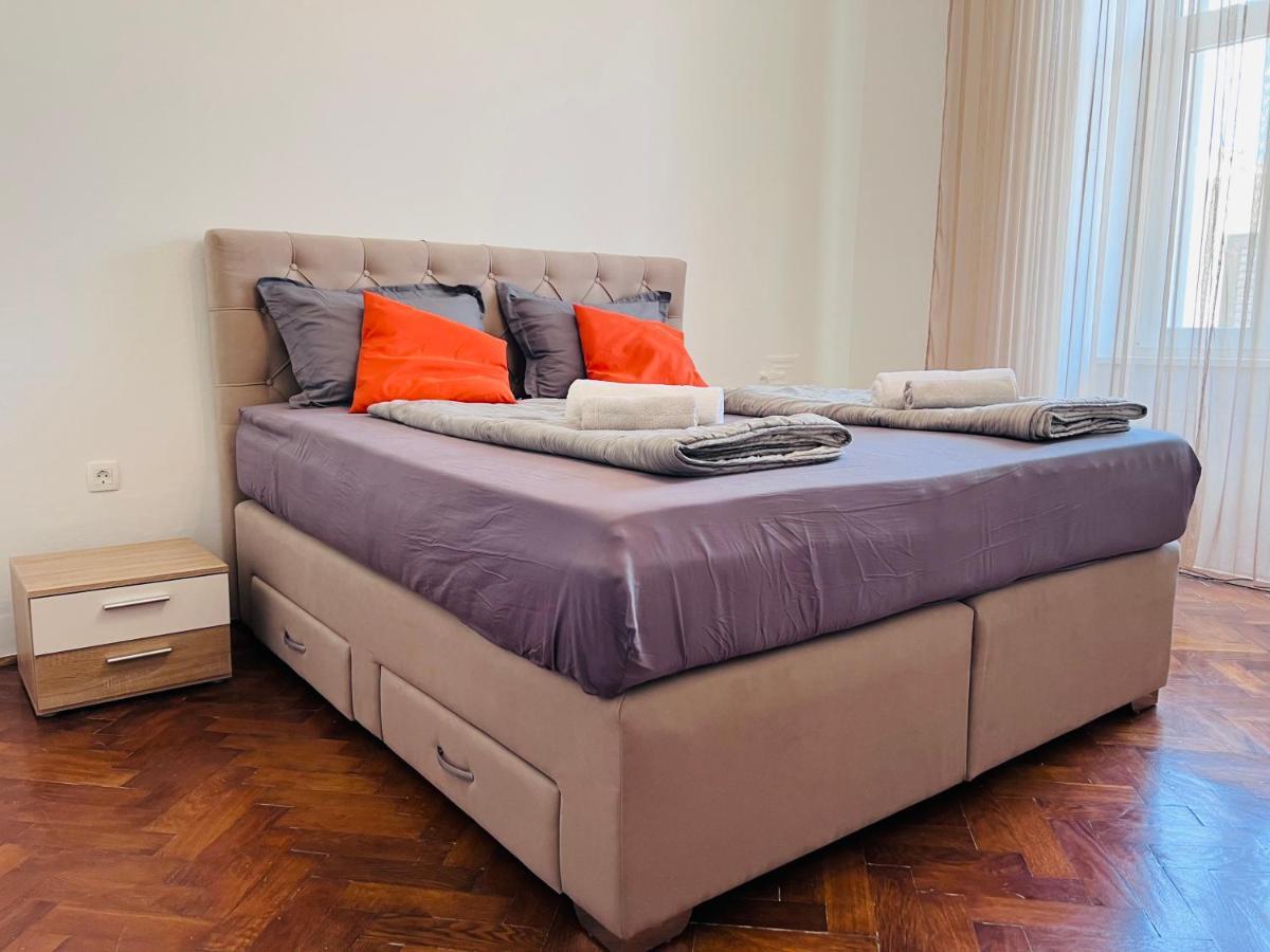 Apartment For Special Getaway Rose พูลา ภายนอก รูปภาพ