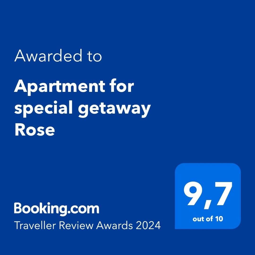 Apartment For Special Getaway Rose พูลา ภายนอก รูปภาพ